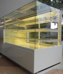 Купить витрина кондитерская es system k carina 04 1,4 б/бок,б/фронт.панели,внут. ral9003 – цена от завода, доставка до двери | RuOborudovanie.ru